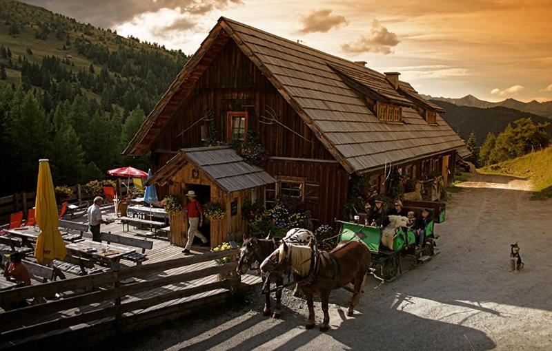 Aparthotel Hutter Gmbh Katschberghöhe Zewnętrze zdjęcie